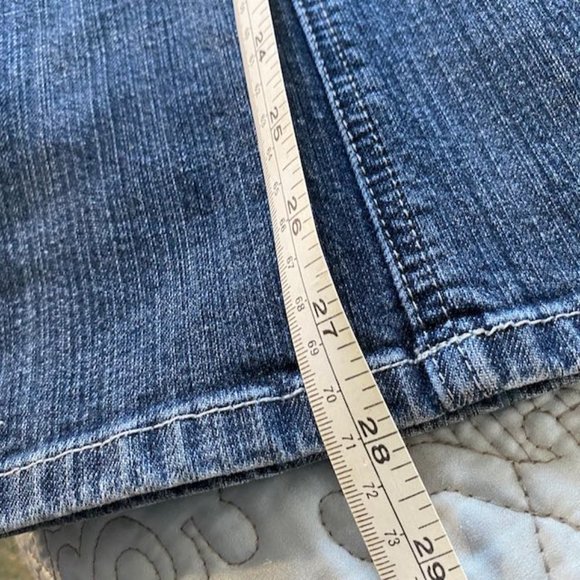 Chico's Platinum Stretch Jeans Size 1.5 Short decorated pocket - Picture 6 of 8